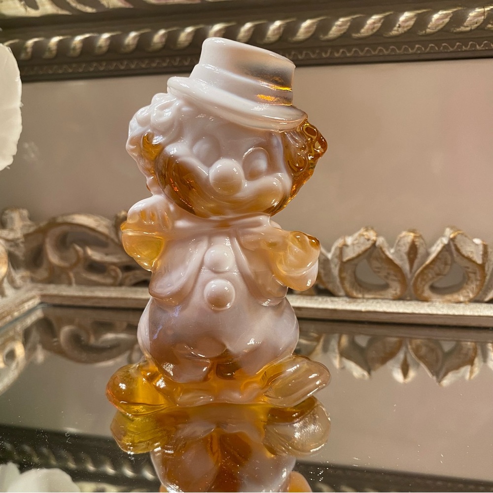 Mosser The Fiddler Willy Glass Figurine